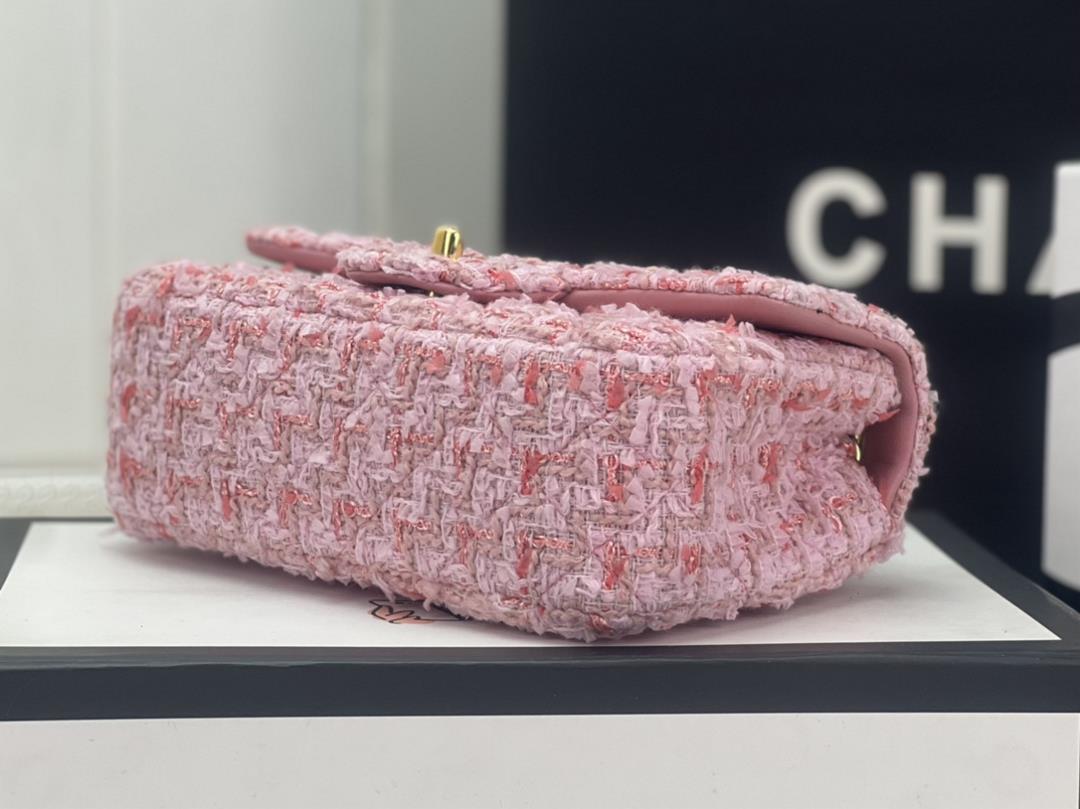 Chanel CF woolen series this is a bag that can be praised by all friends around us for it