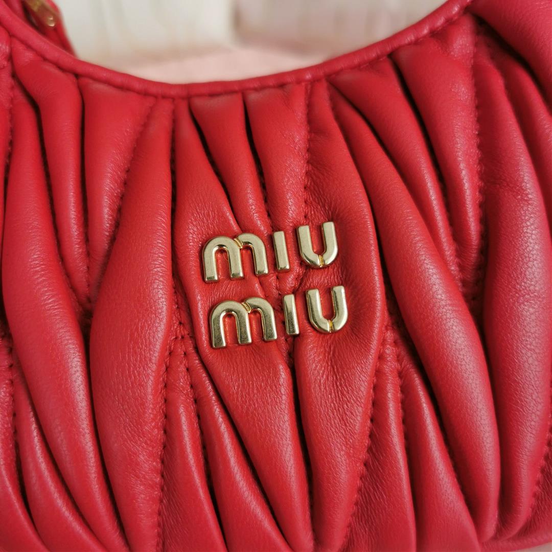 Small size The M familys new mini MiuWander handbag features imported lamb skin classic brand 