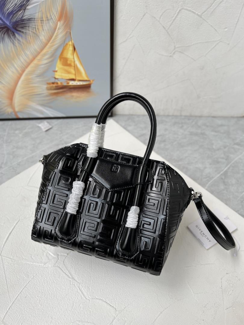 French GIVENCHY 887845560 Aintong Embossed Letter New Handbag ClassicMINI ANTIGONA LOCK BAG IN