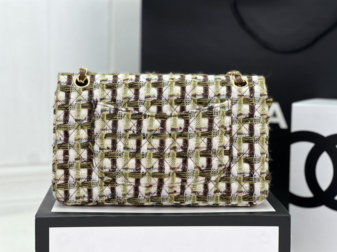 Chanel CF woolen series this is a bag that can be praised by all friends around us for it