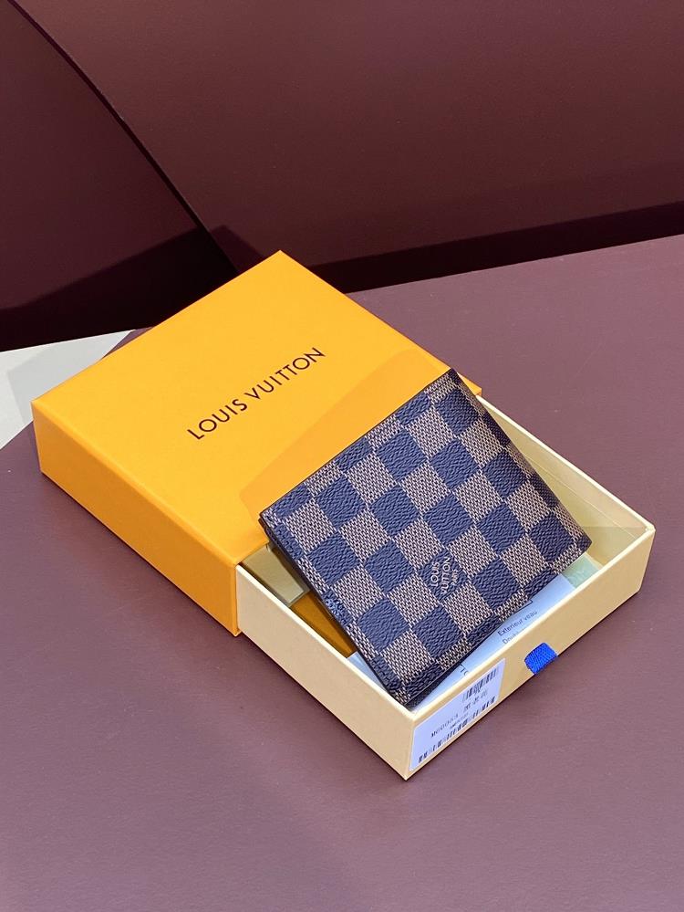 When it comes to wallets the LV M60053 VAMERIGO Wallet is the epitome of luxury and sophi