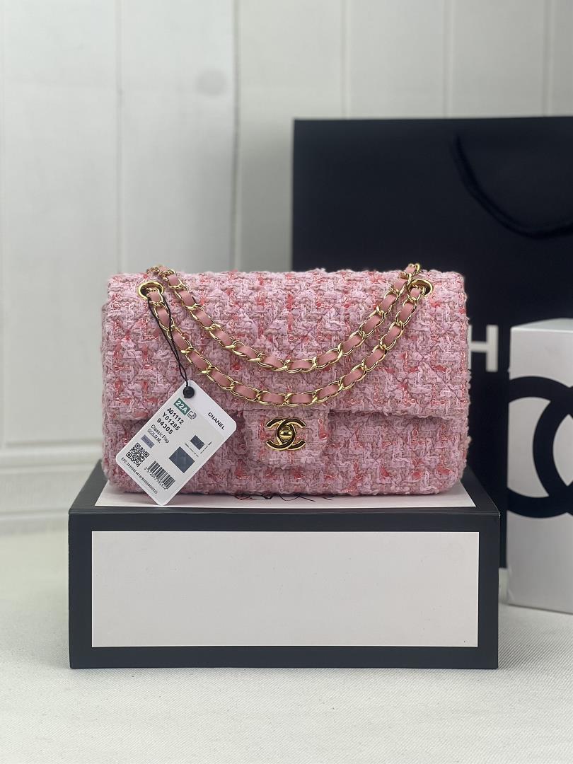 Chanel CF woolen series this is a bag that can be praised by all friends around us for its elegance