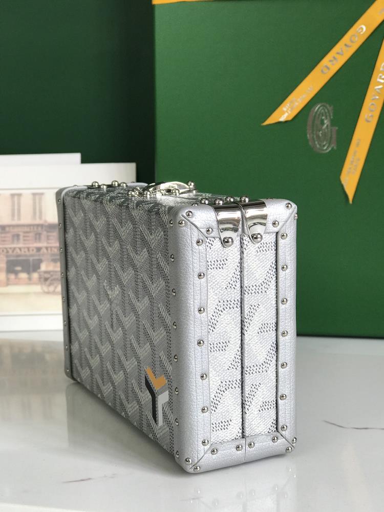 goyard small square box limited edition painted versionThe Minaudio bag is a classic inter