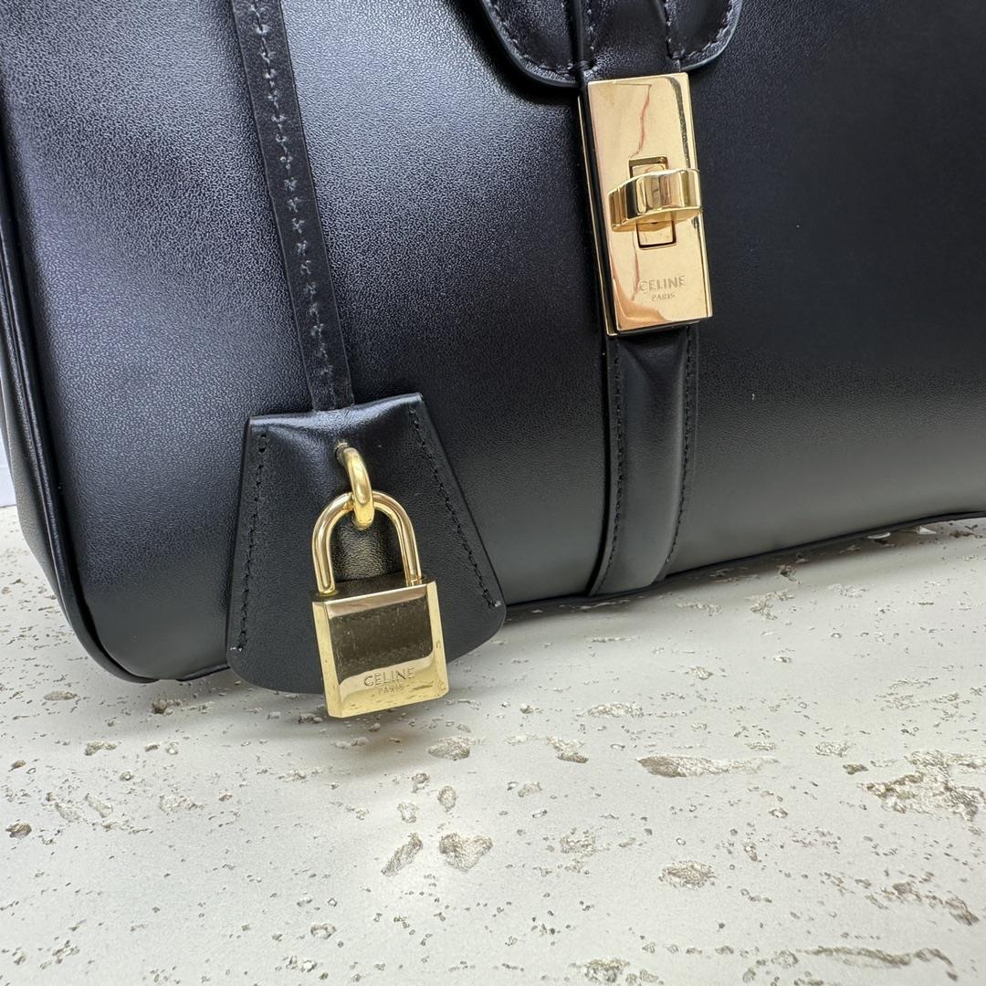 Celine Celines new classic StraP16 handbag is made of highquality cowhide leather with sheepsk