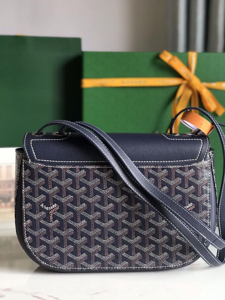 GOYARD 233 lll retains the iconic elements of the classic version such as eyecatching me