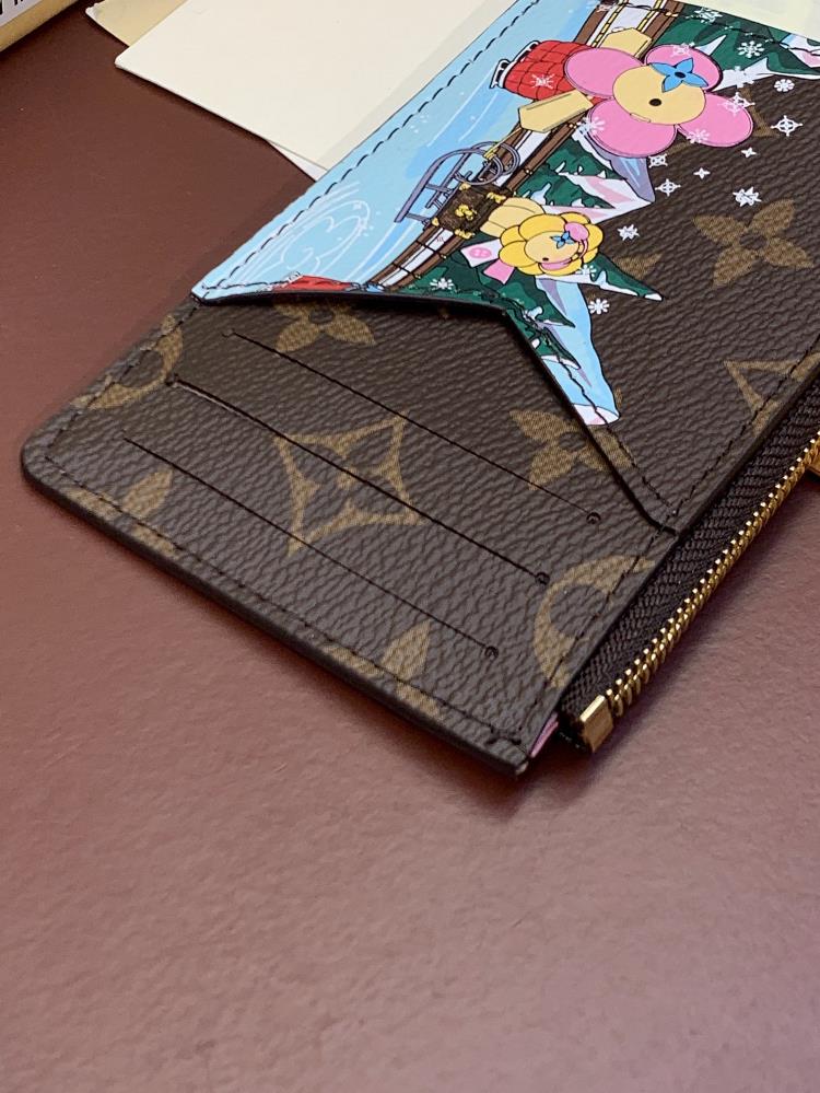 This holiday season embrace the spirit of nostalgia and fashion with the LV card bag Chr