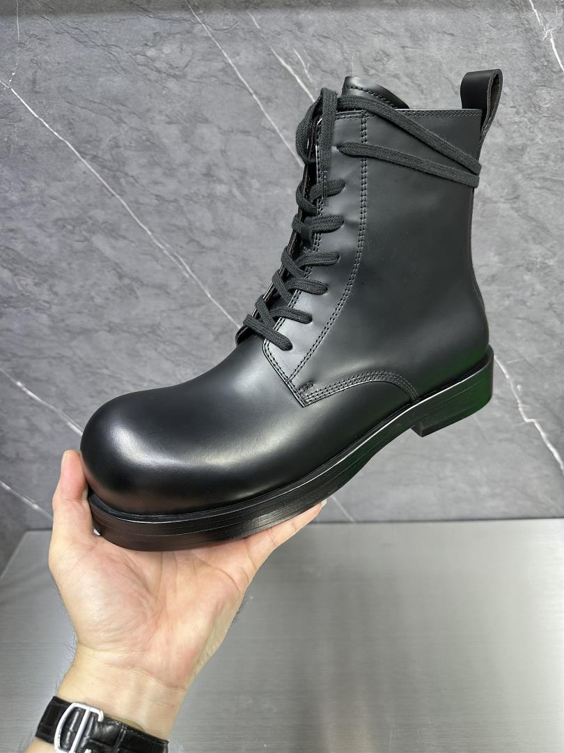 The latest 2023 BOTTEGA VENETA Bottega Derby mens boots are round headed HeIium lace up B