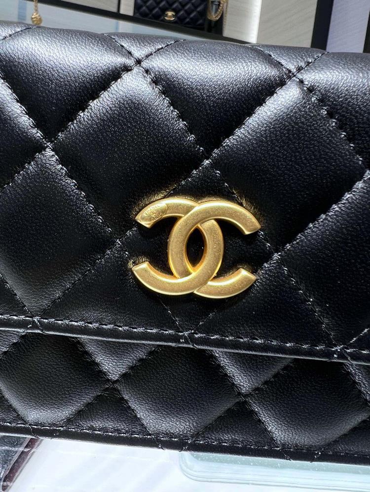 chanel 23P New Phone Bag Sheepskin Most Beautiful Camellia Adjustment Buckle Exquisite a