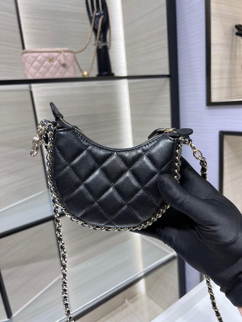 Chanel 23P New Leather Chain Moon Bag Teeth Bag Sheepskin Small AP3232Y Size 14cm10cmprofessio