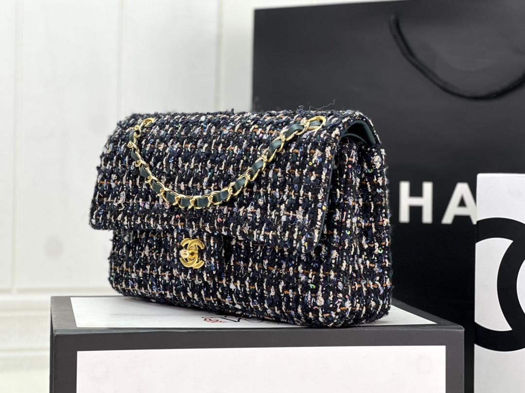 Chanel CF woolen series this is a bag that can be praised by all friends around us for it