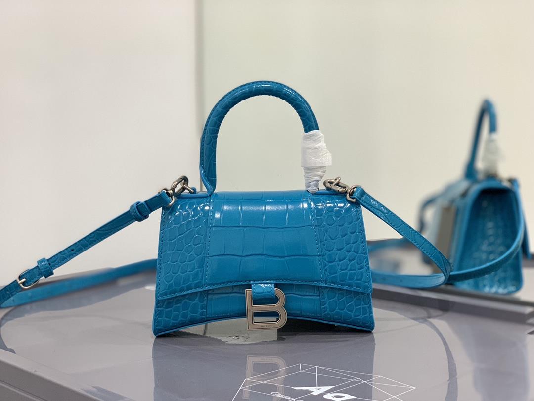 Colorful Electric Light Blue Crocodile XS The hourglass bag that you have asked for N times is LaBal