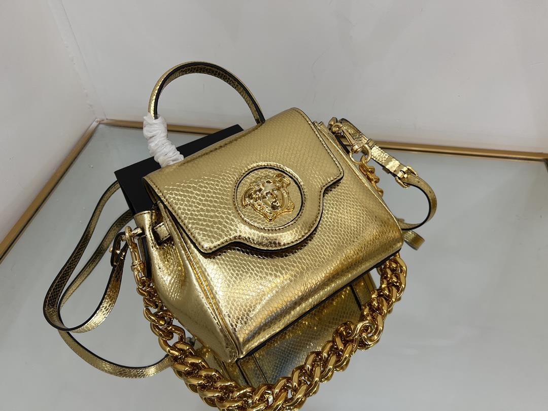 Small Golden SnakeVerace LaMedusa SpringSummer series handbags wuy Zheng Xiuwen Left Bank