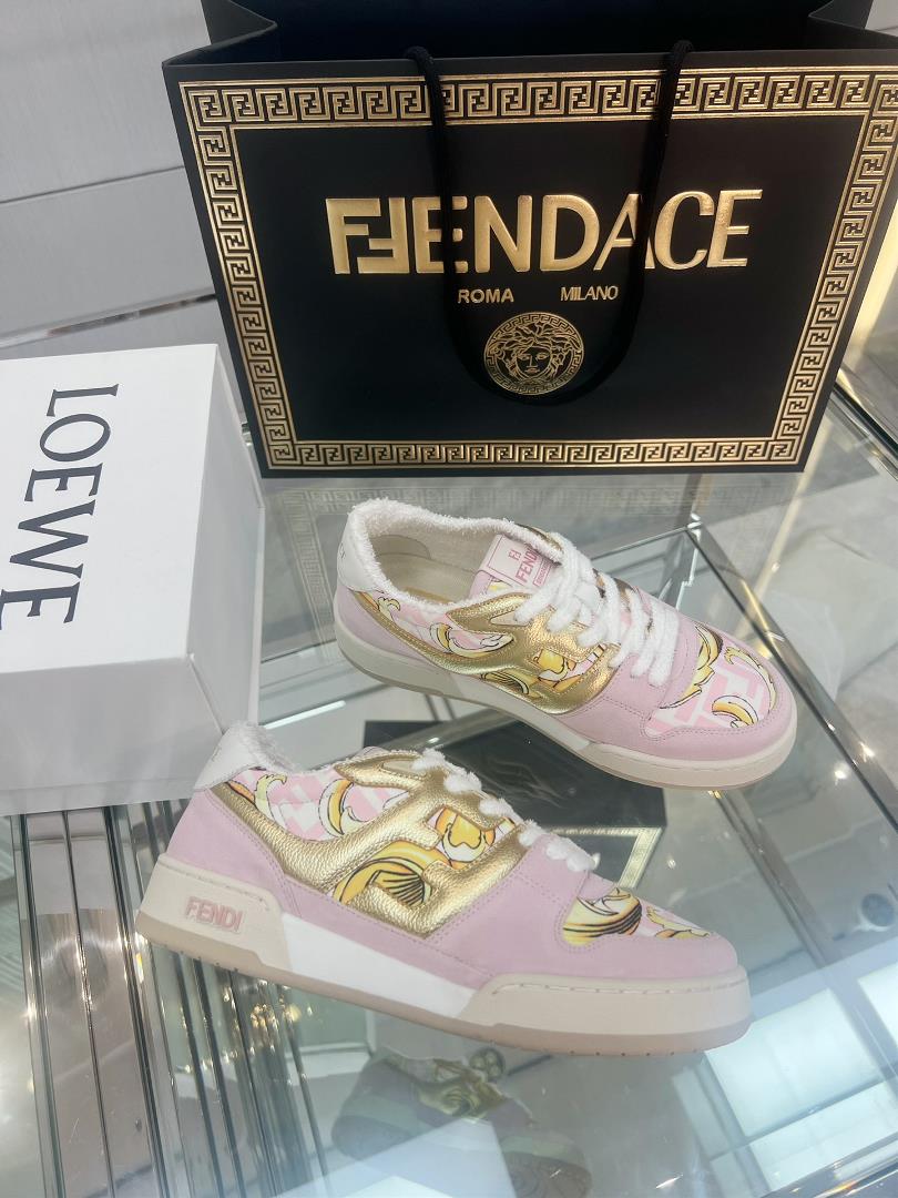 womens 3441 century CobrandingVersace by Feni Feni Match compact design sneakers with retro la