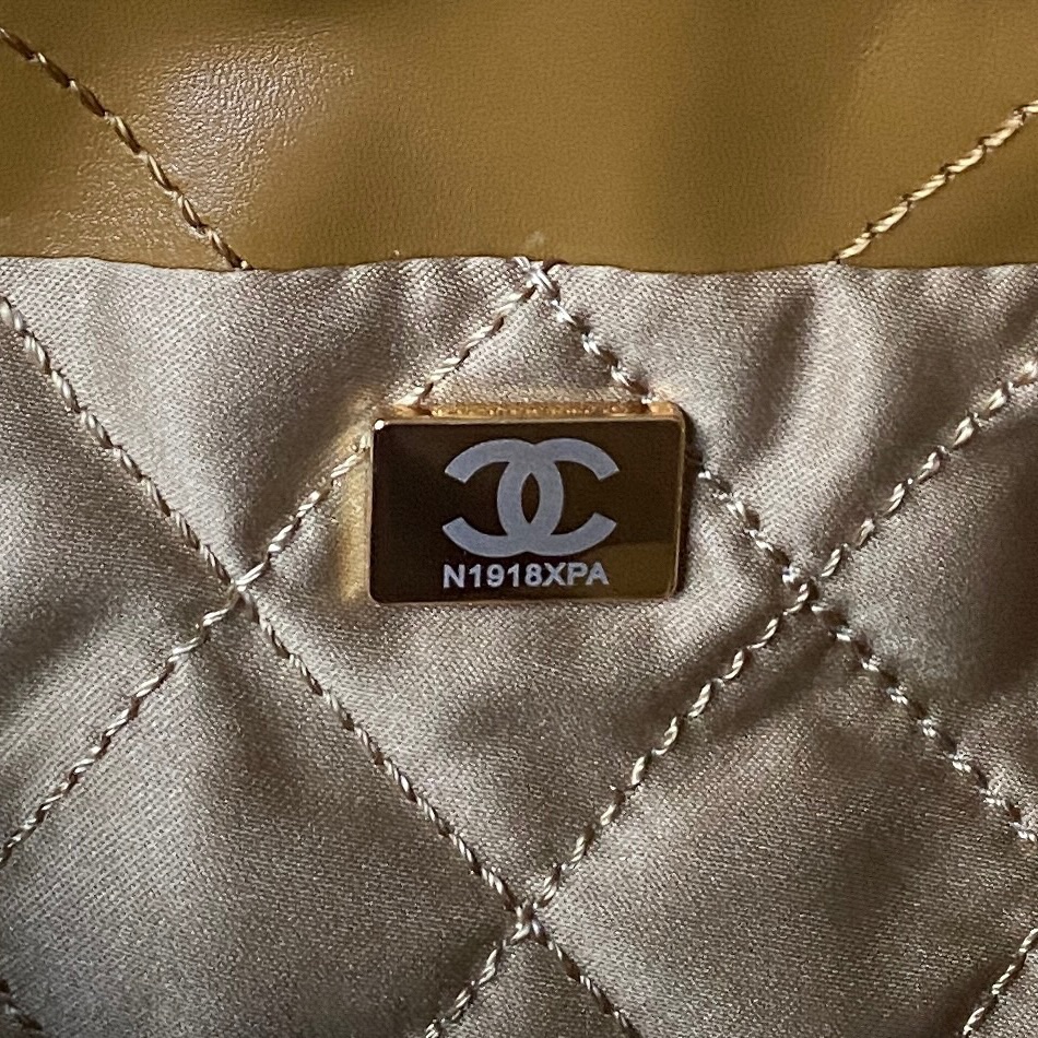 Chanel23SAS3980 Chanel's mini22 hit HeartsThe bag accessories of Chanel Goose will always be p