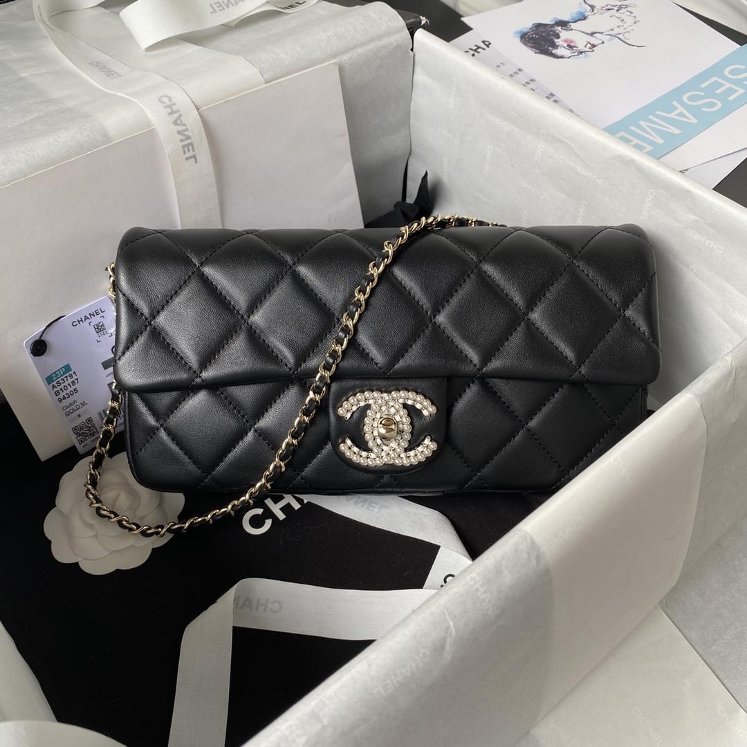 Chanel 23As popular pearl stick bag AS3791 has the same actual capacity as the CF small size Ins