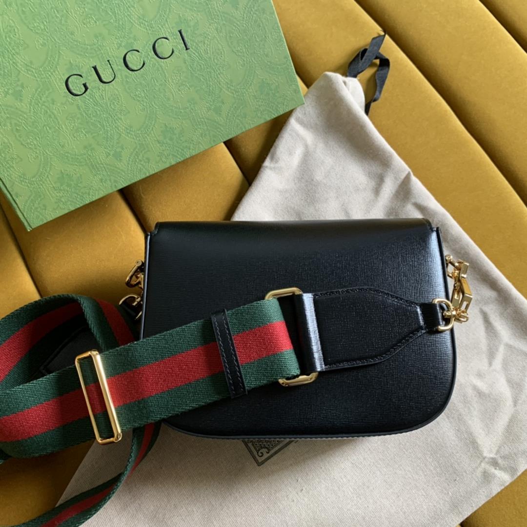 Original leather Gucci 658574 horse buckle 1955 full leather series mini handbag adds a mix an