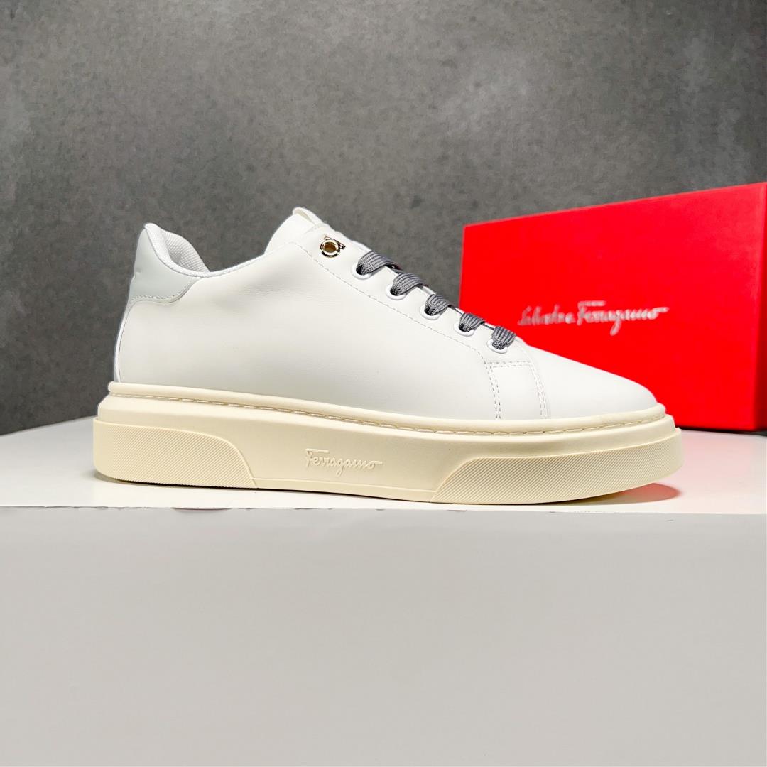 salvatore Ferragamo SpA 2023 mens new casual sneakers are fashionable sporty charmin