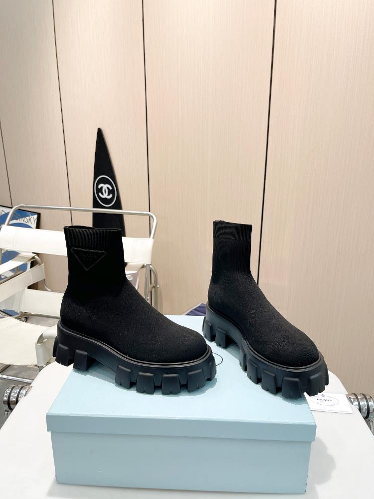 PRADA 2023 Latest Thick Sole Sock Boots Invincible serrated thick soled shoes every step of which is on a fashionable point and the upper foot is tr