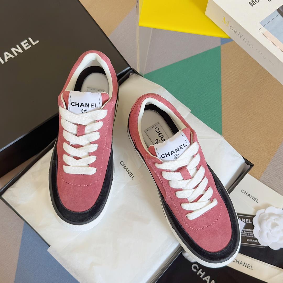 Top level version Low Chanel Chanel 23B Panda Color Sneaker Xiaoxiang Casual Sports Shoes Thick Sole