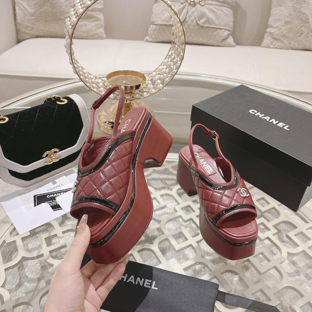 New water platform thick sole sandals for the summer of 2023The unique combination of genu