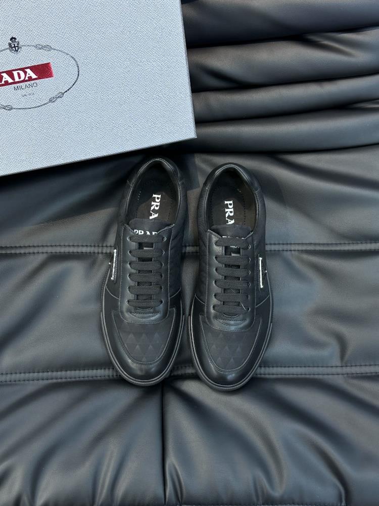 Prada mens highend boutique simple casual sports shoes made of leather and nylon crea