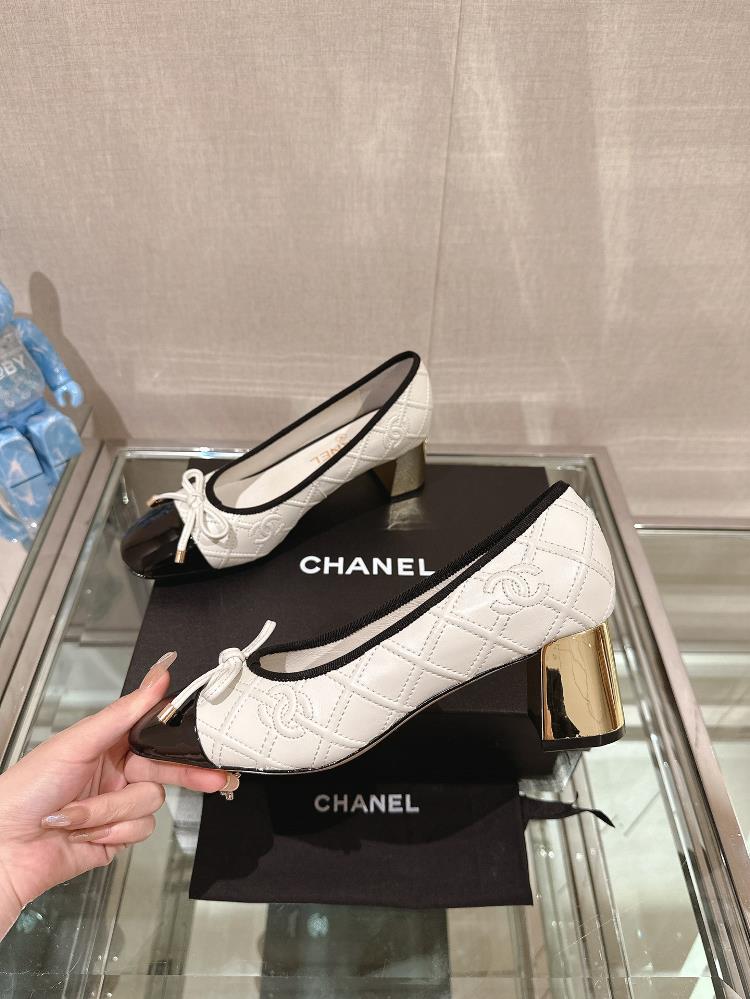 Chanel 23FW New Small Fragrance Square Headed Single Shoe Electric Embroidery Lingge Doub