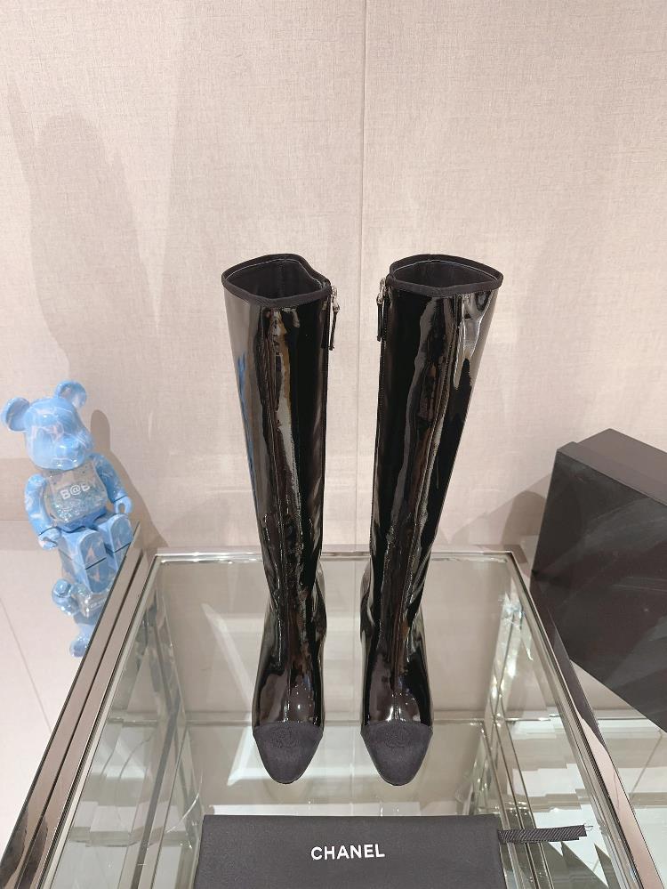 Xiaoxiang Chanel Autumn and Winter Metal High Heels Lacquer Leather Boots There are really