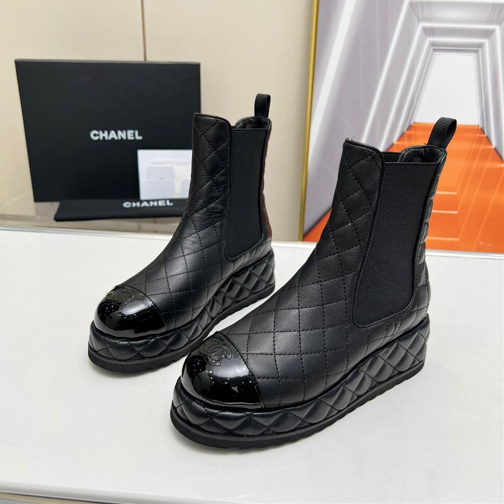 Factory price Chanel 23ss Autumn and Winter New Original 11 Retro Short Boots featuring classic diamond grid elements and elastic design on the toe