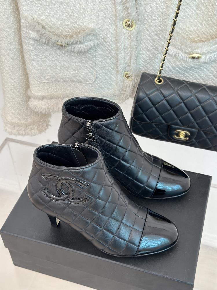 Factory price CHANEL 23c New Product Double C diamond checkered high heeled short boots Th