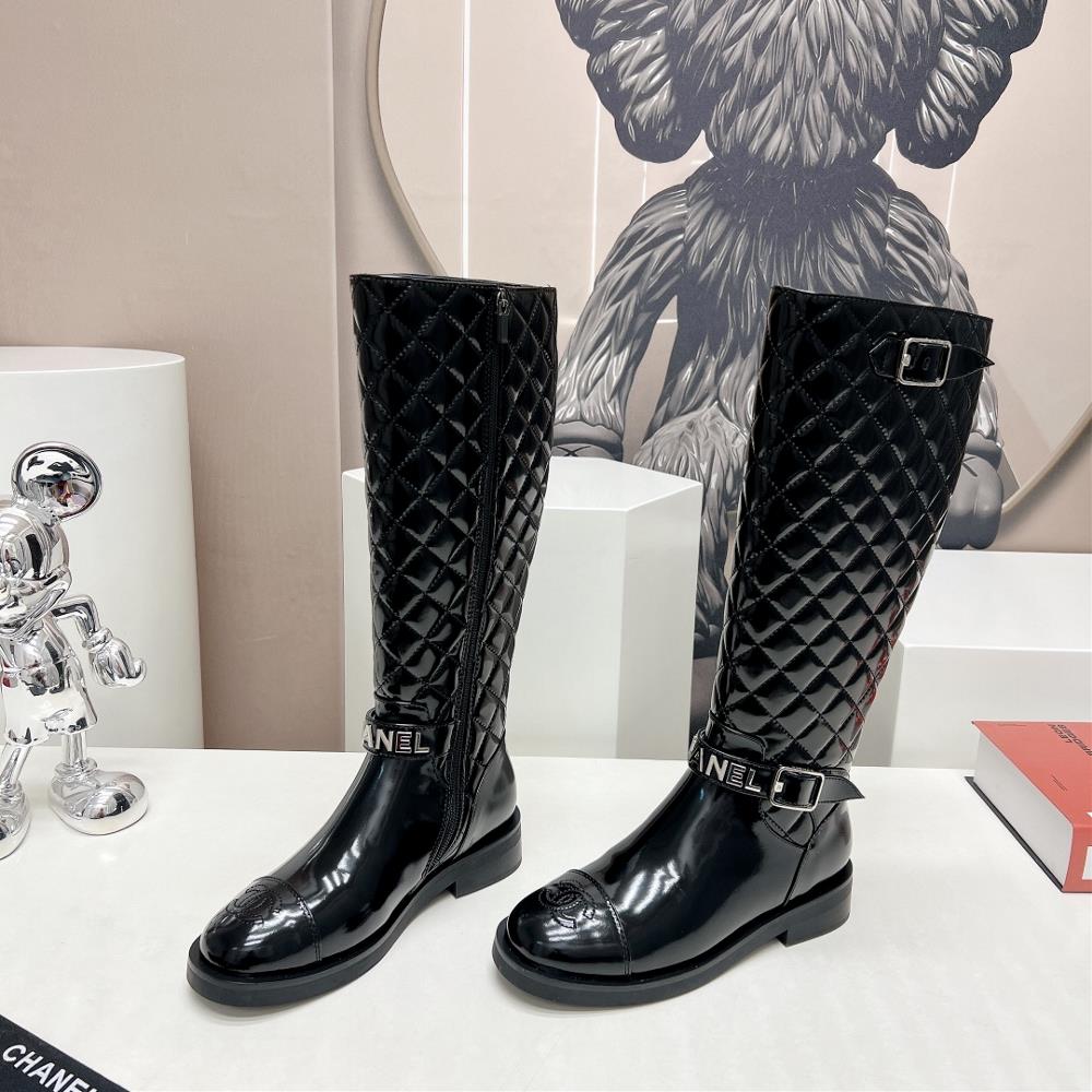 Chanel bootsRound headed letter boots