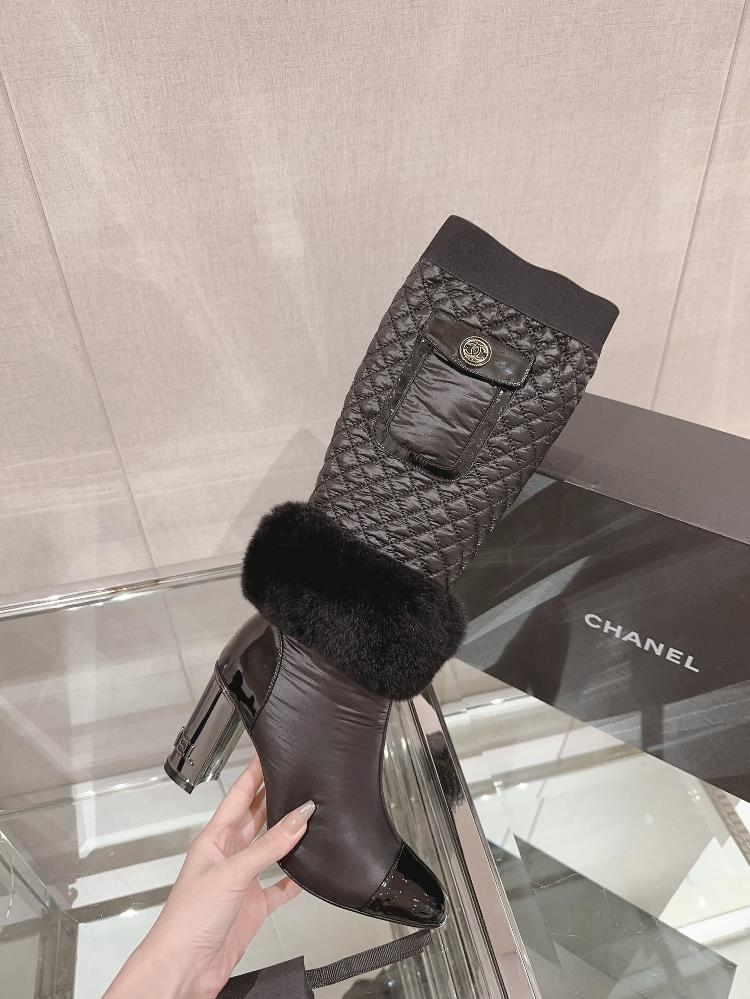 Xiaoxiang Chanel Autumn and Winter Down Loop High Heel BootsThe down bun feels warm and li