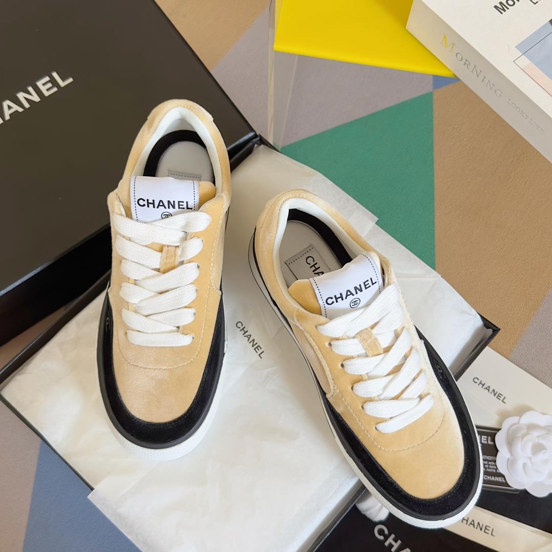 Top level version Low Help Chanel Chanel 23B Panda Color Sneaker Xiaoxiang Casual Sports Shoes Thick