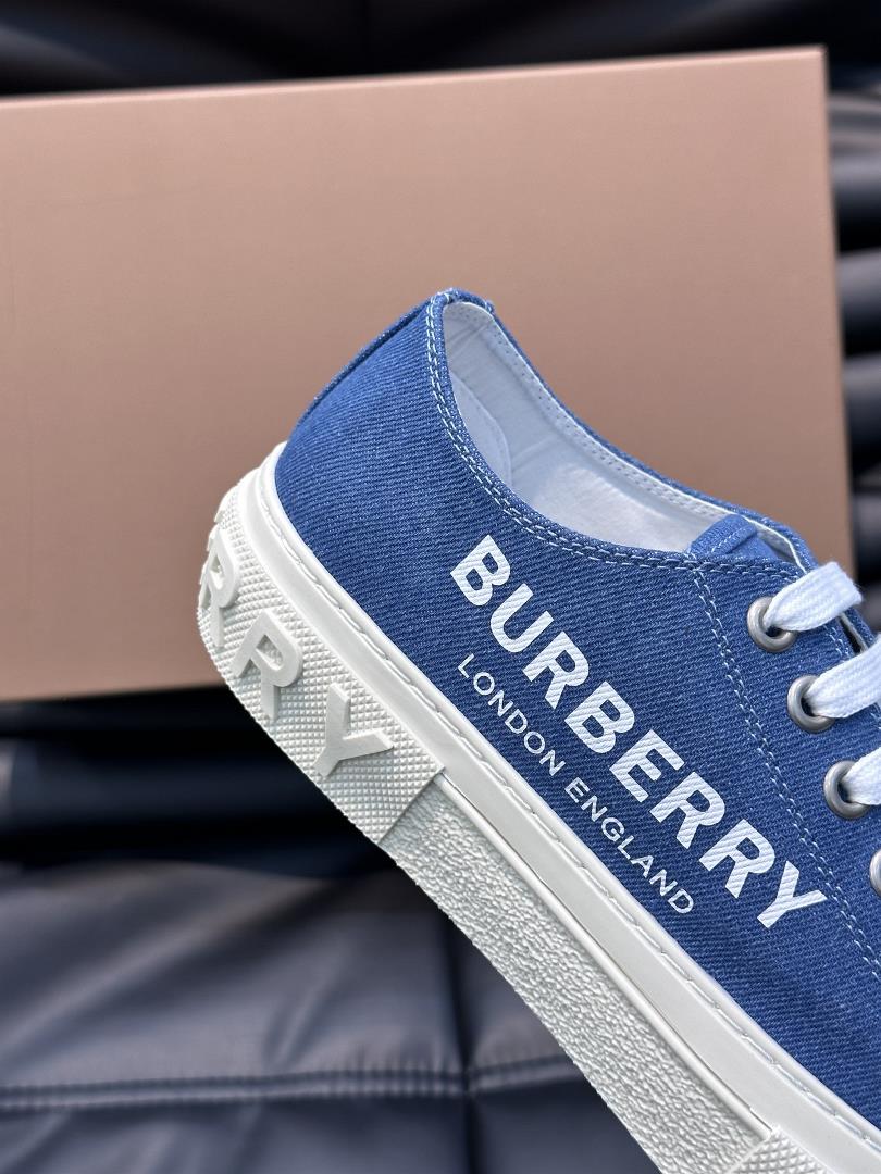 The classic low top sports shoes of B family are made of Vintage retro denim cotton materi