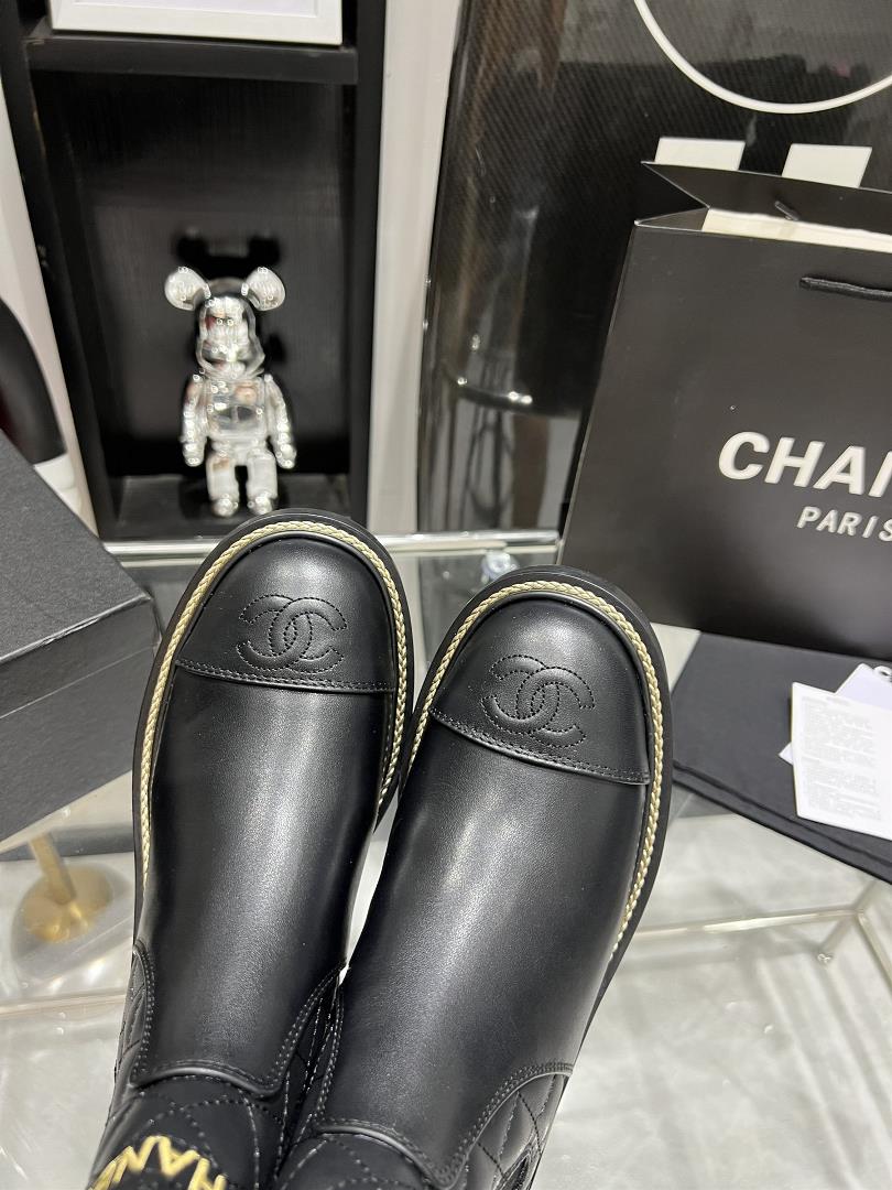 Chanel 23 the latest Chanel Paris runway with super breathable and comfortable upper leg