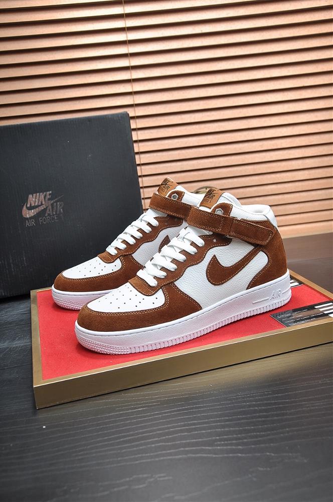 The Nike Air Force 1 Plus Maoli Couples Air Force One High Top Low Top Full Series Sports Board Shoes are made of specially supplied NAPPA leather ma