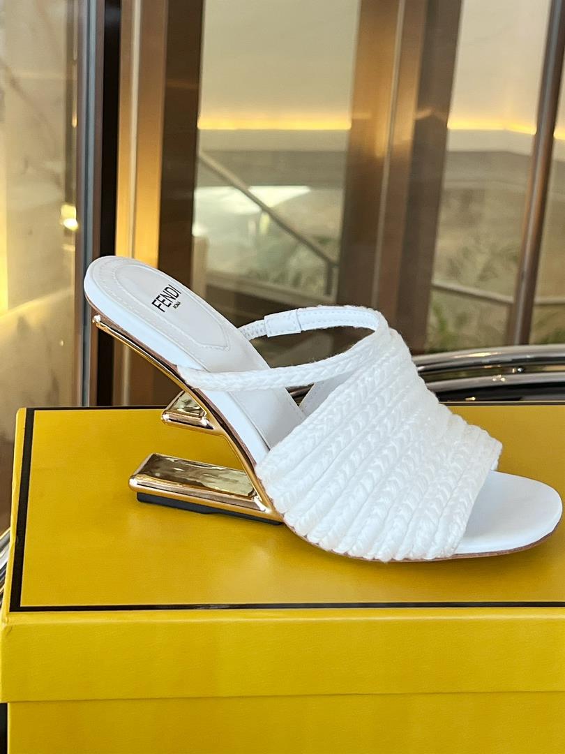 FENDi First Sandals Premium OriginalExclusive source this design with a strong sense of comfor