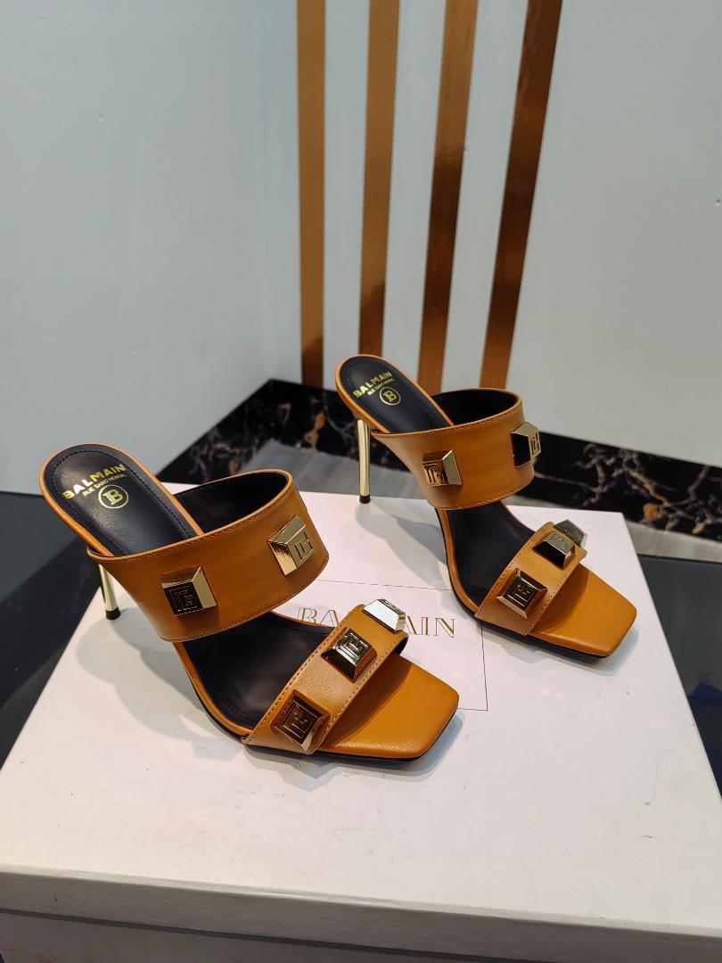 Balmans latest runway high heeled slippers for springsummerThe brand Balman was founded by Fre