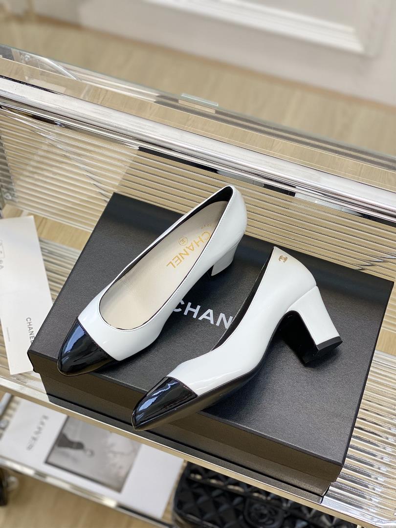 Chanel 23C Early Autumn Collection Mary Jane Single ShoeI really fell in love at first gla