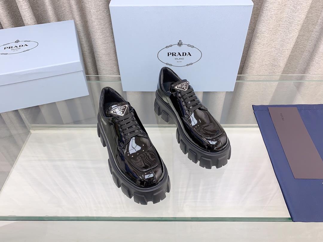 Prada Prada shiny leather lace up thick soled Slipon shoe shoesUpper painted with enamel metal tri