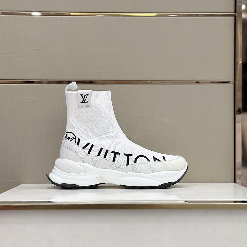 lv Run55 High Top Sneakers Draw a large Circle logo and brand logo for elastic fabric paired with a sock shaped upper that fits the foot shape and a