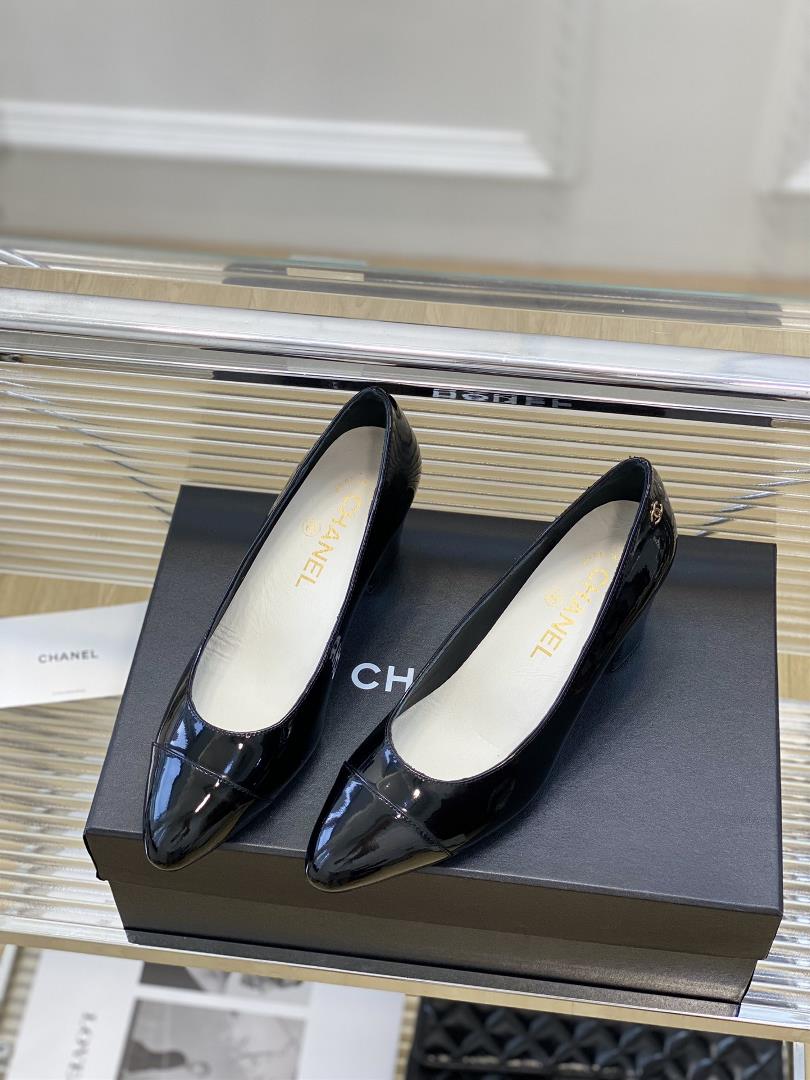 Chanel 23C Early Autumn Collection Mary Jane Single ShoeI really fell in love at first gla