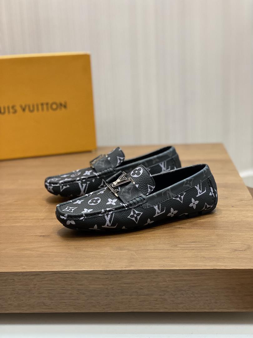 Louis Vuitton LUXEMBOURG SAMOTHRACE series of bean shoes made a remarkable debut on the s