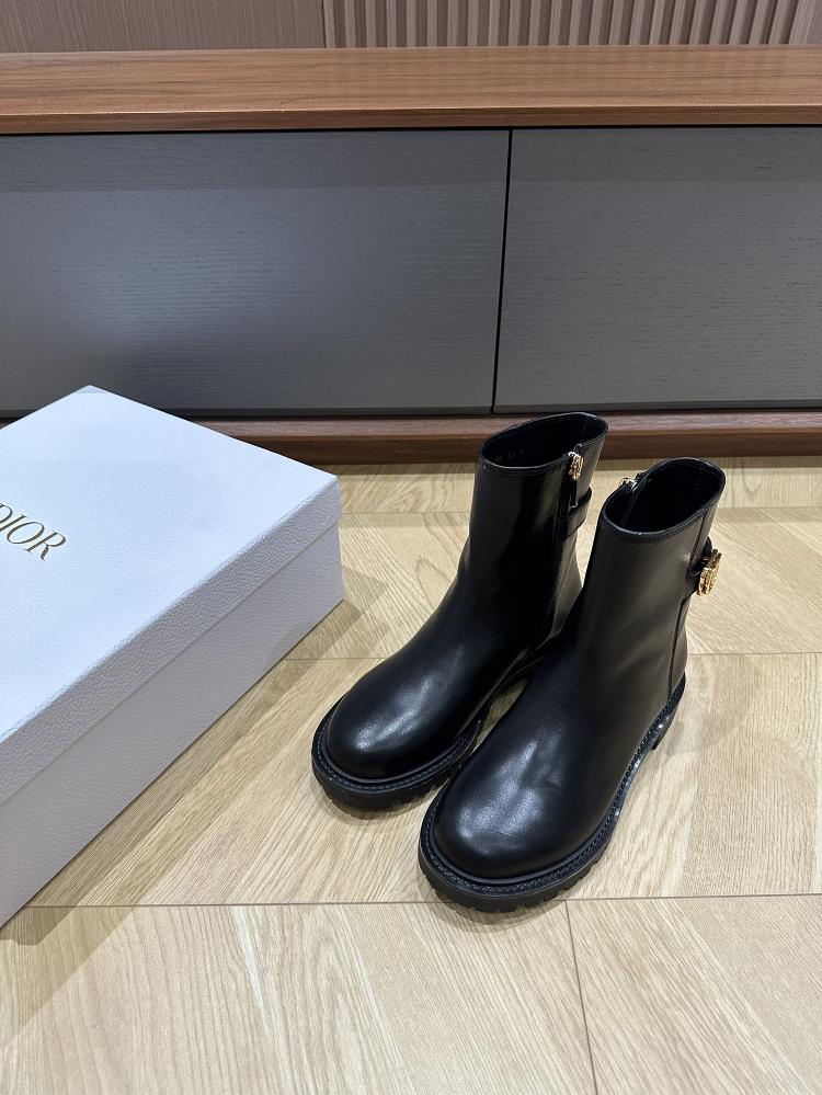 Dior Boots Calf Leather Inner Lining A Fashionable Statement