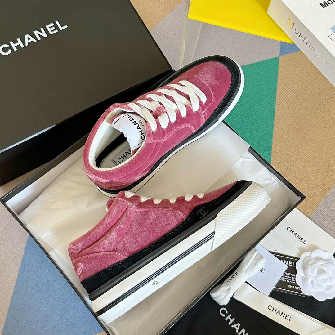 Top version  Chanel Chanel 23B Panda Color Sneaker Xiaoxiang Casual Sports Shoes Thick Sol