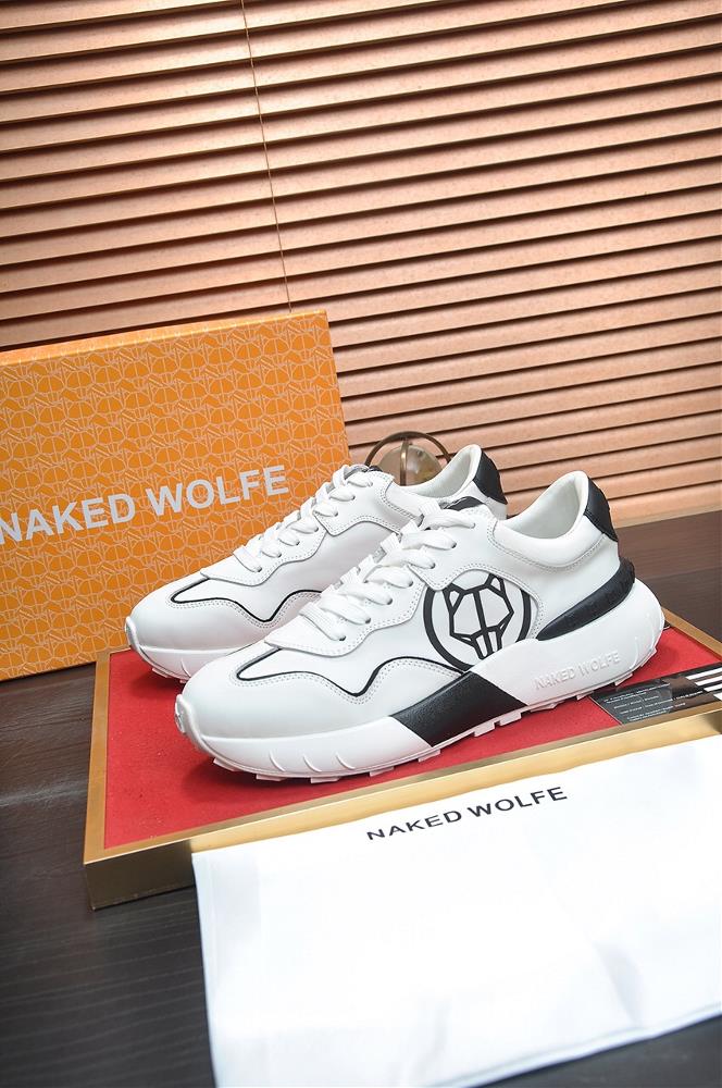 The Naked Wolfe couple casual shoes feature a thick texture white rubber sole and pure cotton screen printing on the upper to showcase personality