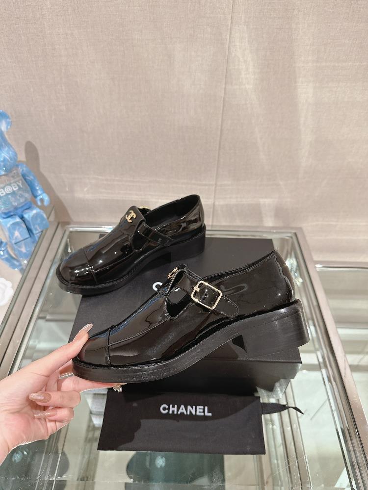 Chanel 23S Little Fragrance Mary Jane Single Shoes Thick Heel Doll ShoesI havent paid att