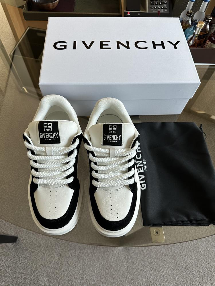 Givenchy shares a versatile shoe style Milan Fashion WeekAn equation that men dont have t