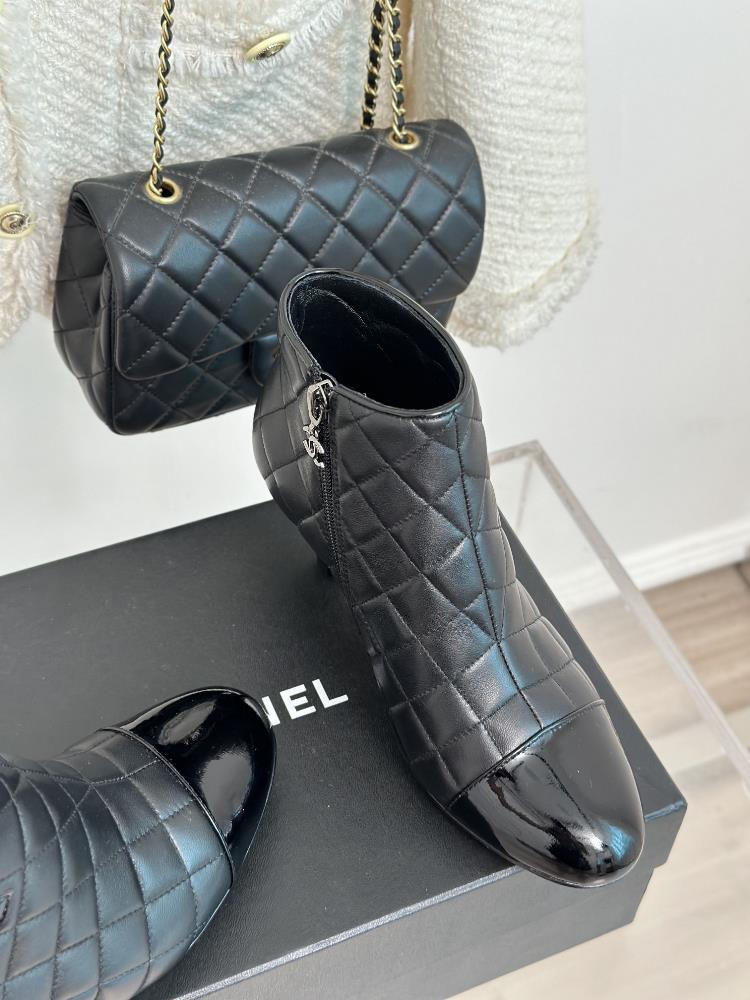 Factory price CHANEL 23c New Product Double C diamond checkered high heeled short boots Th