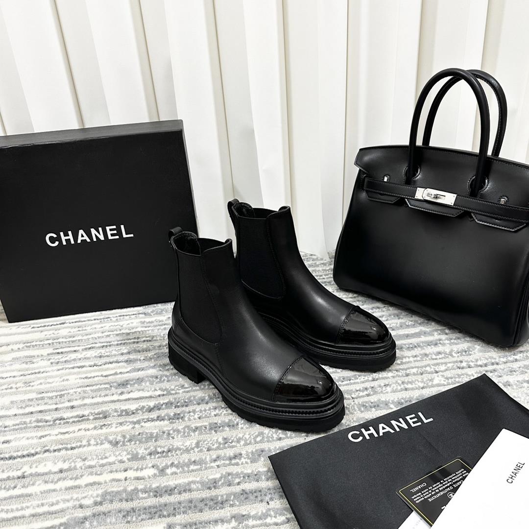 chanel fw23 new arrivalXiaoxiangs 2023 AutumnWinter Chelsea Short Boot New ProductCalf leather pai