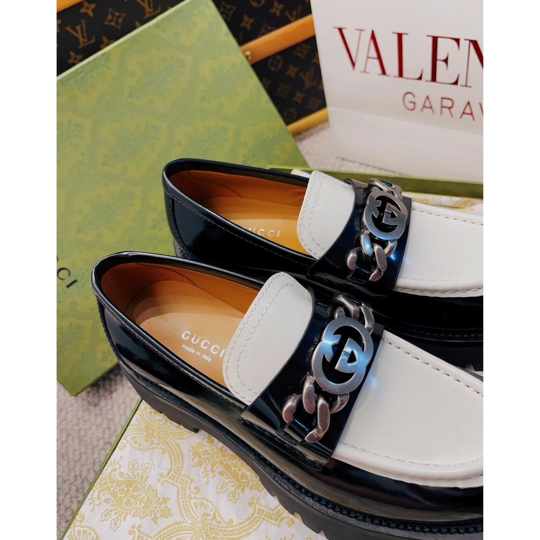 The Gucci early autumn series is hot and new and this season the Xiangjia popular style